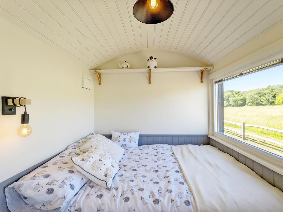 Crabden Shepherd Hut - Blendworth Villa Waterlooville Esterno foto
