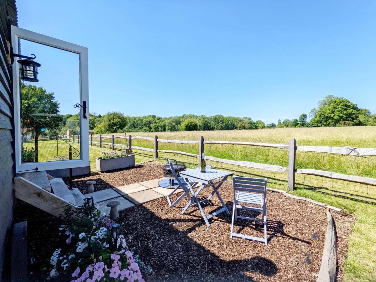 Crabden Shepherd Hut - Blendworth Villa Waterlooville Esterno foto